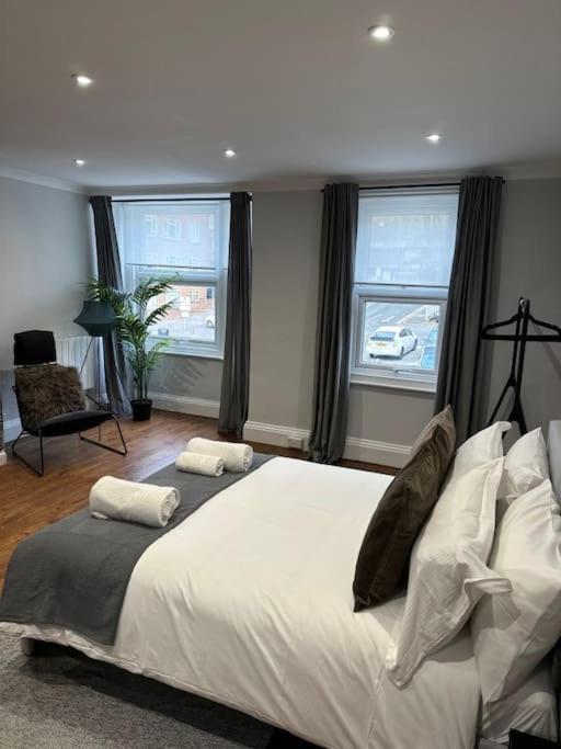 Ferienwohnung High Wycombe Centre- 2 Bed Flat Exterior foto